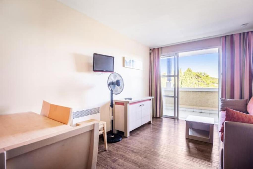 Superbe Appartement Village Cap Esterel 4P Climatise Saint-Raphaël المظهر الخارجي الصورة