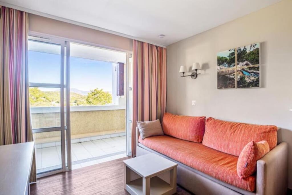 Superbe Appartement Village Cap Esterel 4P Climatise Saint-Raphaël المظهر الخارجي الصورة